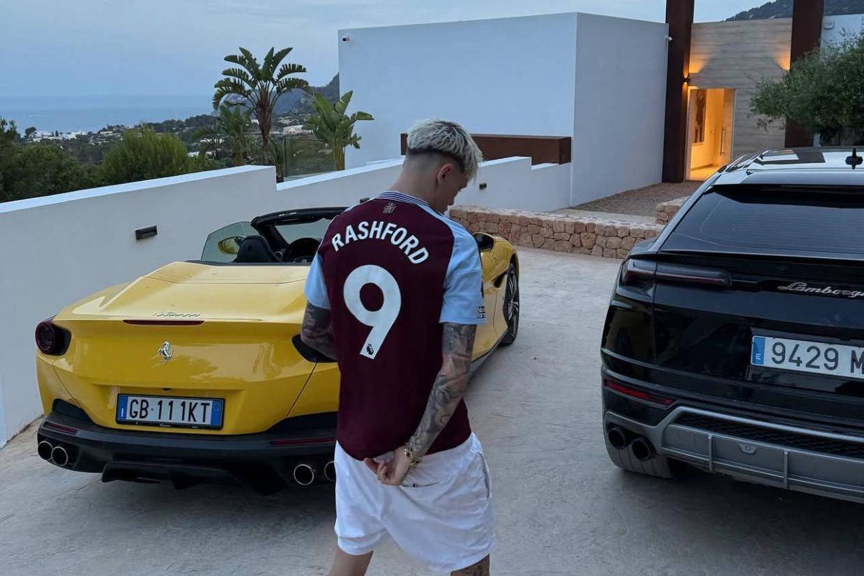 加纳乔执意留在英超，维拉有意引进！埃梅里或用大马丁与曼联交换